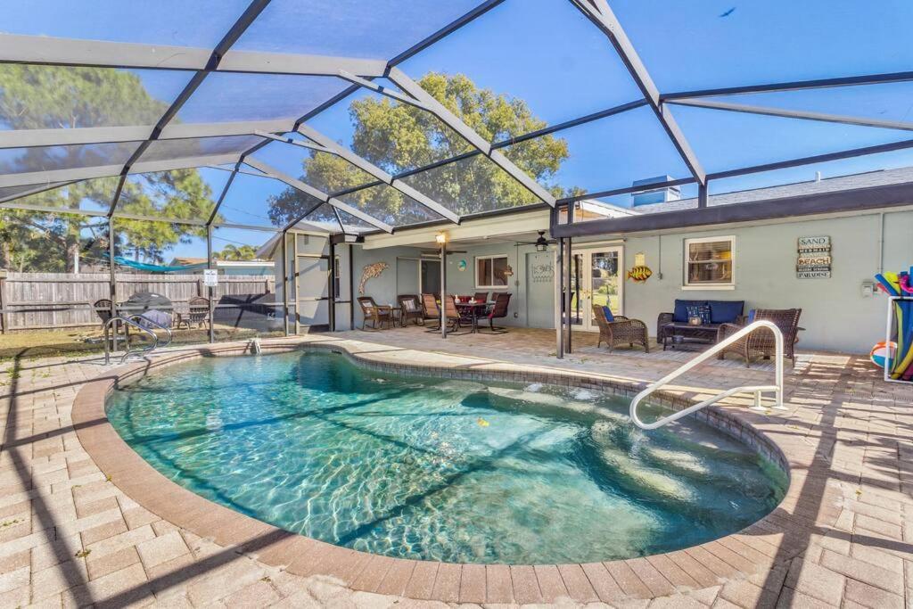 Perfect For Family Gatherings With A Heated Pool! - Clearwater'S Clear Choice 外观 照片