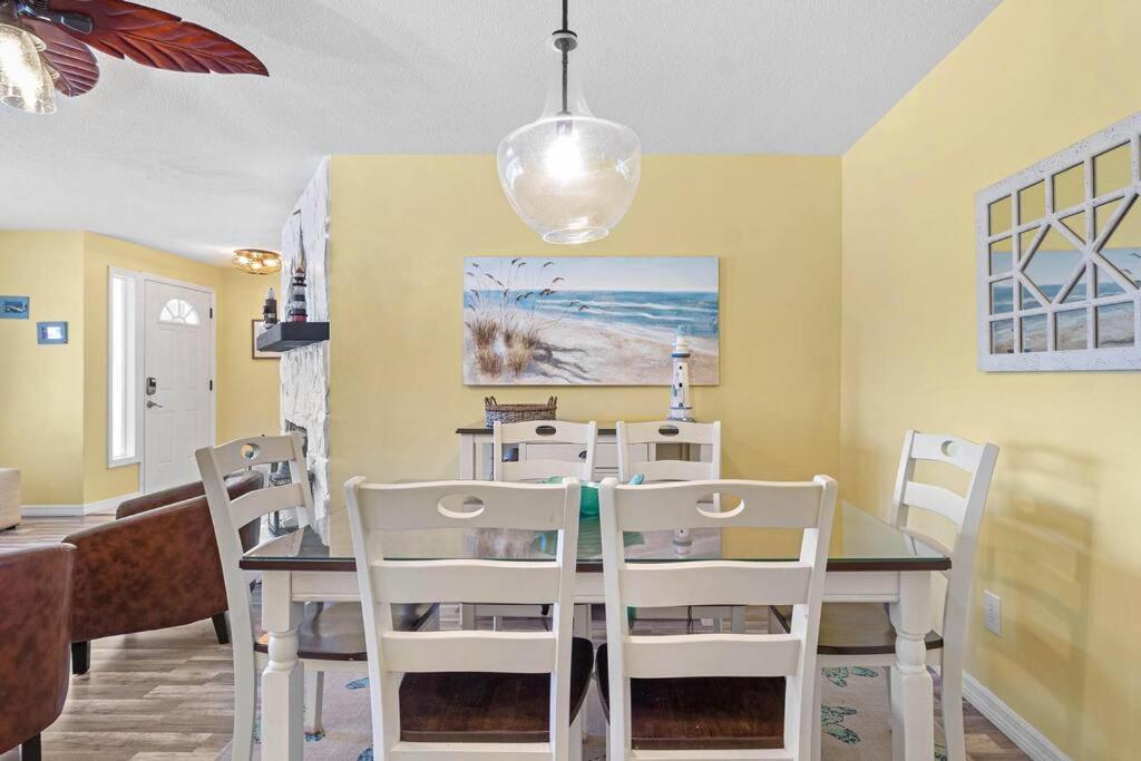 Perfect For Family Gatherings With A Heated Pool! - Clearwater'S Clear Choice 外观 照片